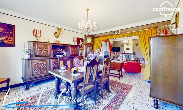Maison individuelle de 186m² , 6 chambres, 2 garages, grand jardin.