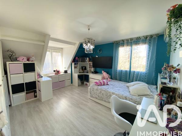 Maison à vendre 7 pièces 178 m² Saint-Fargeau-Ponthierry