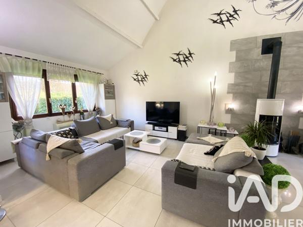 Maison à vendre 7 pièces 178 m² Saint-Fargeau-Ponthierry