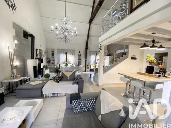 Maison à vendre 7 pièces 178 m² Saint-Fargeau-Ponthierry