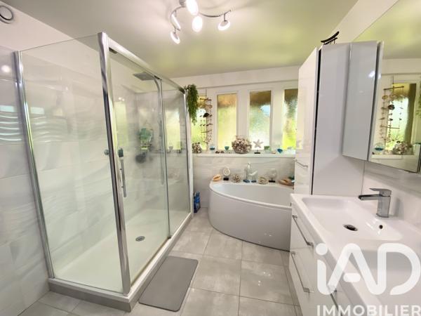 Maison à vendre 7 pièces 178 m² Saint-Fargeau-Ponthierry