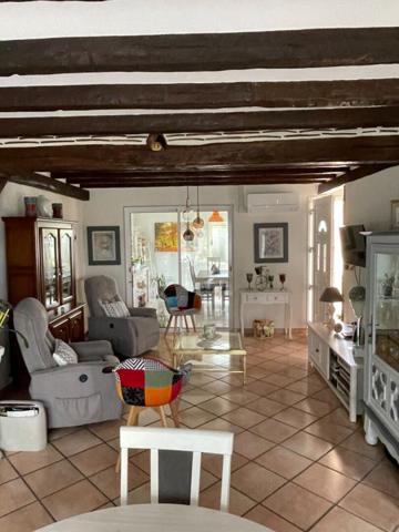 Maison avec Chambres d'Hôtes à Lignières (18) 150m2 terrain 1322 m2