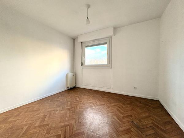 ANGERS - Appartement T3 de 72m2 de 2 chambres avec ascenseur, balcon, cave et stationnement en sous-sol !