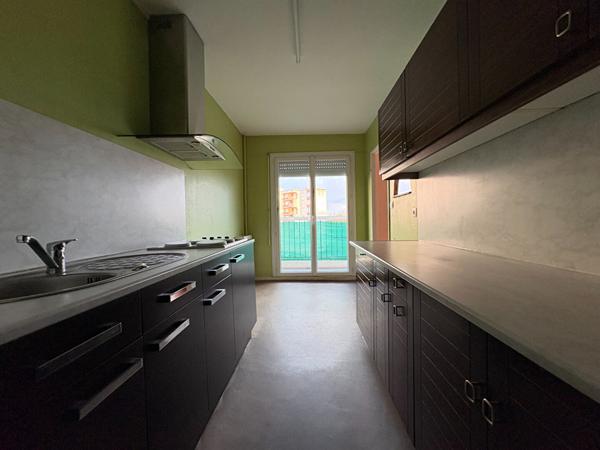 ANGERS - Appartement T3 de 72m2 de 2 chambres avec ascenseur, balcon, cave et stationnement en sous-sol !