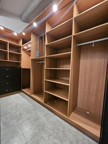 Maison Individuelle à Eguilles 4 pièce(s) 194 m2 sur un terrain de 687m2 avec Piscine