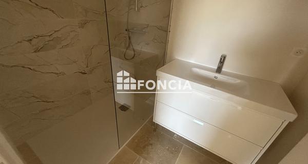 Location Maison 5 pièces 131 m² - Vienne 38200