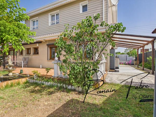 Maison familiale avec 6 chambres en double habitation dans un quartier calme