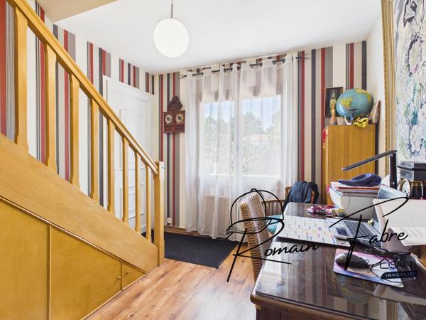 Maison familiale avec 6 chambres en double habitation dans un quartier calme