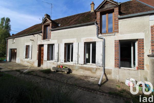 Maison 8 pièces de 170 m² à Chuelles (45220)
