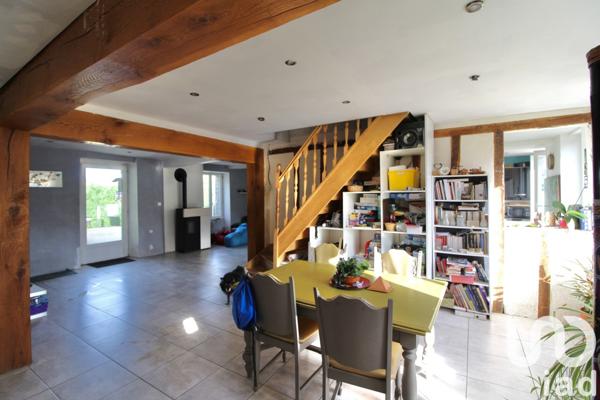 Maison 8 pièces de 170 m² à Chuelles (45220)