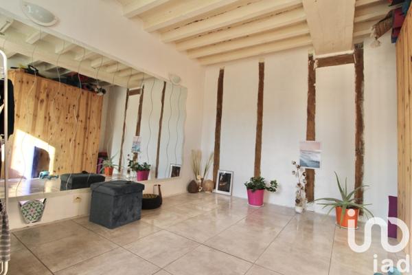 Maison 8 pièces de 170 m² à Chuelles (45220)