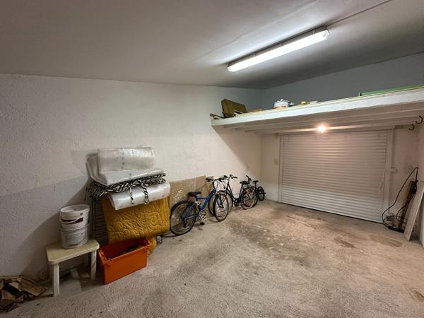 170 m² de confort et de lumière au calme, avec piscine et garages !