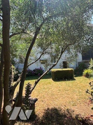 MAISON TYPE 4 ? QUARTIER SAINTE-THÉRÈSE

Venez découvrir, cette maison spacieuse et fonctionn...