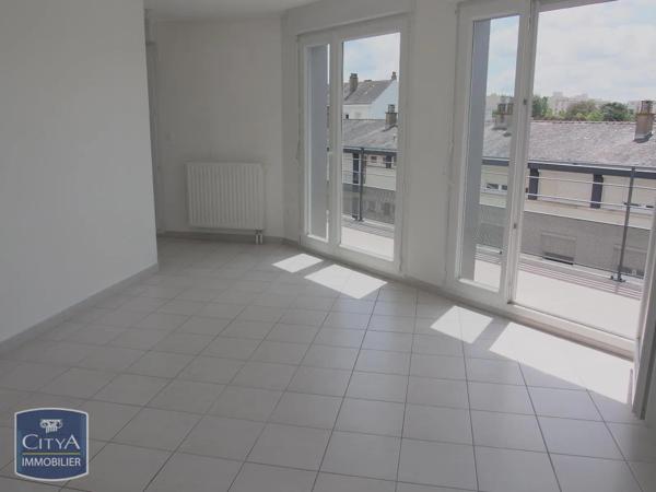 Appartement à louer 4 pièces 78.84m² Angers (49100)