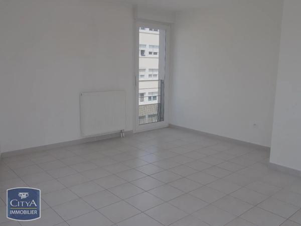 Appartement à louer 4 pièces 78.84m² Angers (49100)