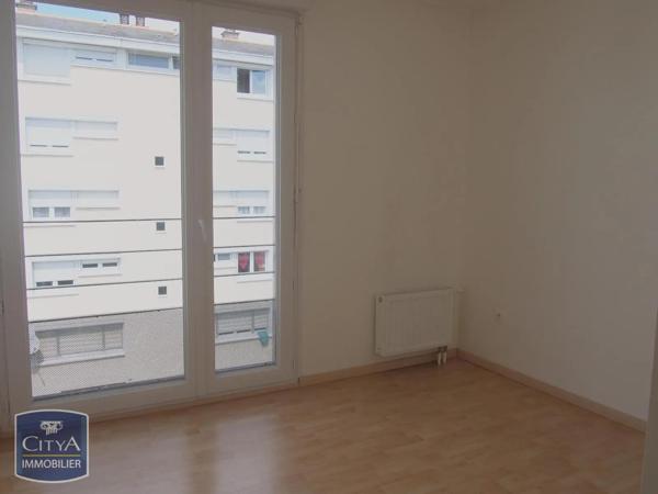 Appartement à louer 4 pièces 78.84m² Angers (49100)