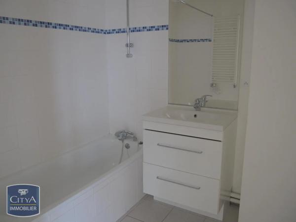 Appartement à louer 4 pièces 78.84m² Angers (49100)