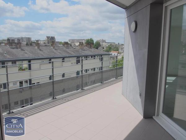 Appartement à louer 4 pièces 78.84m² Angers (49100)