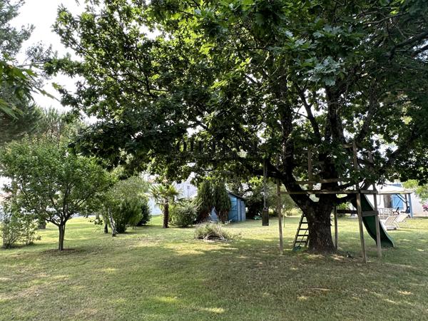 Saint-Palais-sur-Mer (17420) Terrain de 1651 m2 arboré - SAINT PALAIS SUR MER - Proche plage - PRIX DE VENTE 483.000€ HAI