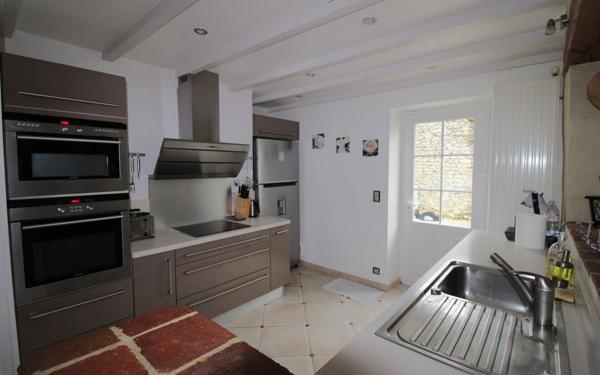 Maison à vendre    6 pièces • 136 m2 Jouy-le-Châtel