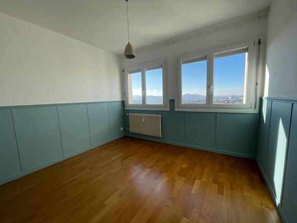 Dernier étage avec vue imprenable à Besançon !