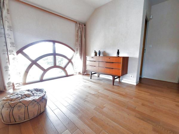 La Chapelle-sur-Erdre (44240) Belle demeure dans un domaine privé