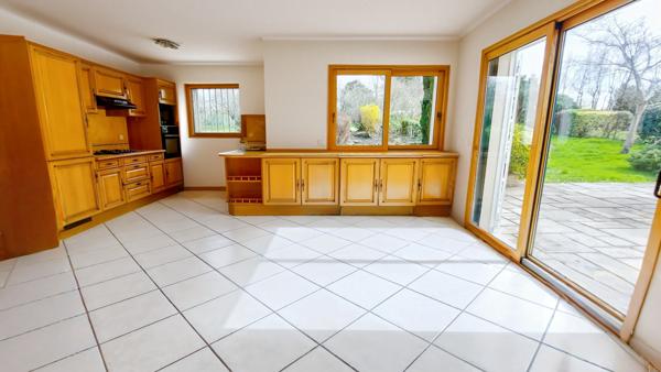 La Chapelle-sur-Erdre (44240) Belle demeure dans un domaine privé