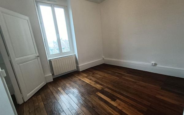 Appartement à louer    3 pièces •  Nevers