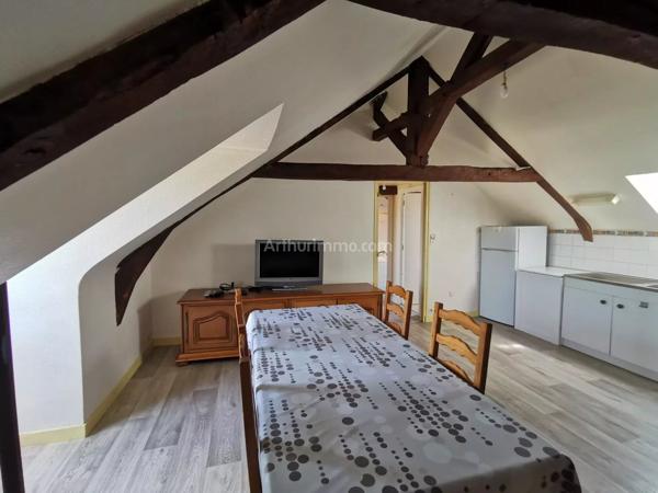 Location                                                      Appartement
                        
                     2 pièces                      24 m2                     à Pleumeleuc