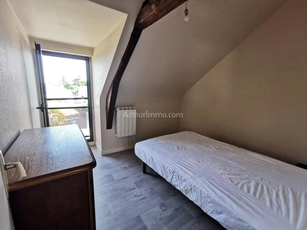 Location                                                      Appartement
                        
                     2 pièces                      24 m2                     à Pleumeleuc