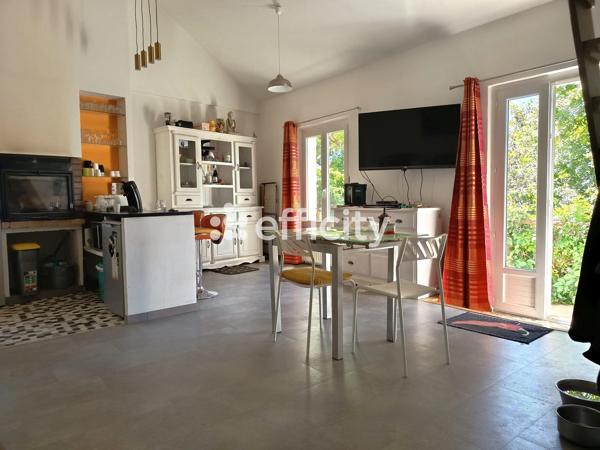 Maison
         6 pièces
        - 163 m² 465 000 € *
