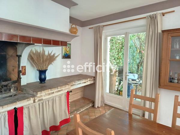 Maison
         6 pièces
        - 163 m² 465 000 € *