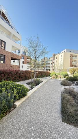 Saint-Jean-de-Védas (34430) Appartement de type 4 avec parking