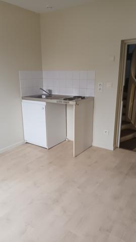 Pont-l'Évêque (14130) EN EXCLUSIVITE - IMMEUBLE R+2 avec 5 APPARTEMENTS et 1 COMMERCE DE BUREAU .