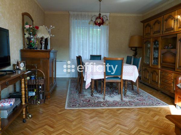Immeuble 7 pièces - 162 m²