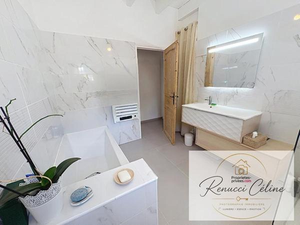 Maison  composée de 4 appartements, totalement rénovée, entrée de Porticcio
