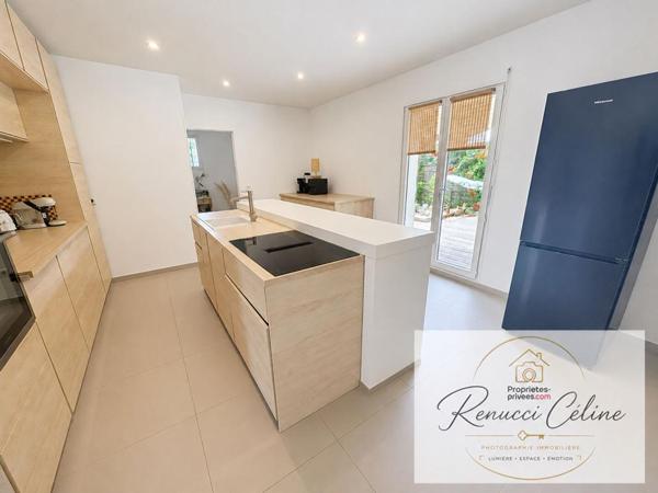 Maison  composée de 4 appartements, totalement rénovée, entrée de Porticcio