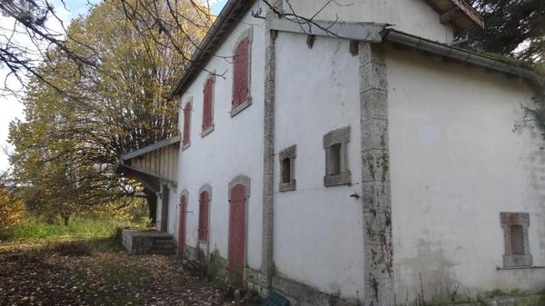 Maison à vendre à Savigna dans le Jura (39240), ref : VARUGN