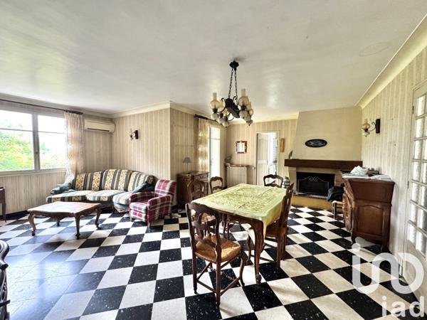 Mas 7 pièces de 165 m² à Beaucaire (30300)