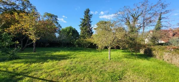 Proche centre ville collège terrain constructible