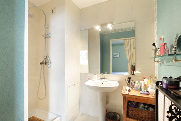 5 PIECES AVEC BALCON QUARTIER MONPLAISIR