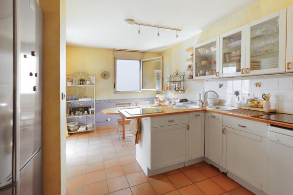 5 PIECES AVEC BALCON QUARTIER MONPLAISIR