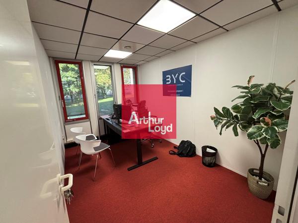 Bureaux à louer à Meylan avec 3 parkings privatifs et accès rapide A41