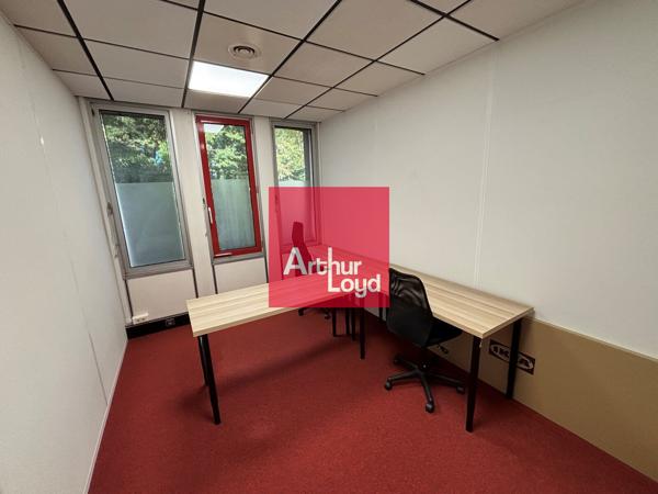 Bureaux à louer à Meylan avec 3 parkings privatifs et accès rapide A41