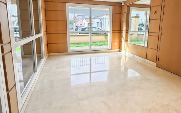 Appartement à louer    2 pièces • 43,60 m2 Argenteuil