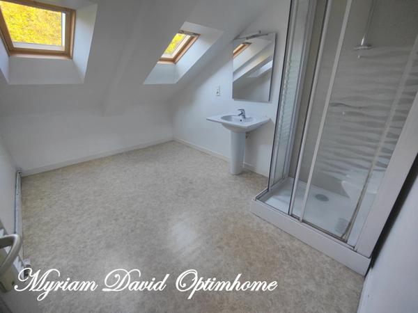 Manoir à louer 5 pièces ROSTRENEN (22)