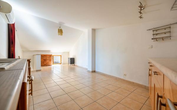 Maison à vendre    3 pièces • 90,09 m2 Valensole