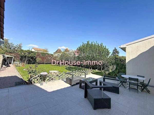 Maison à vendre 7 pièces de 239 m²