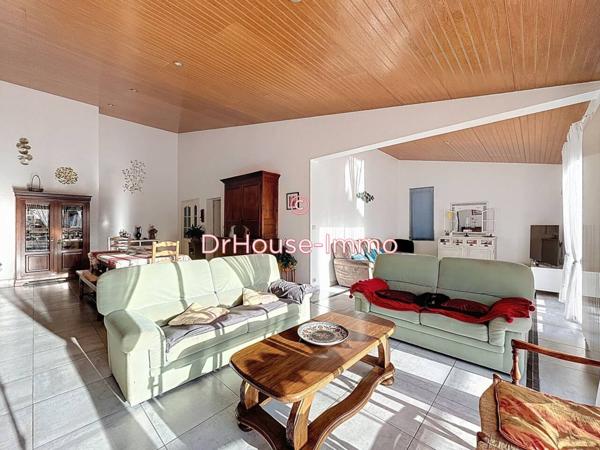 Maison à vendre 7 pièces de 239 m²
