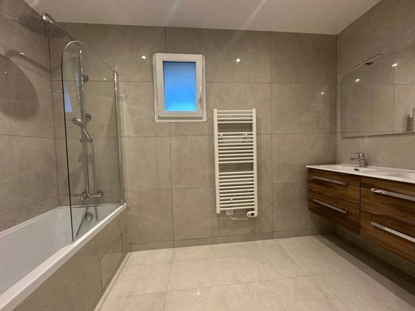 VENTE – APPARTEMENT T4 DE STANDING – GRÉSY-SUR-AIX 108,72 m² – Traversant Nord/Sud – 2ème et dernier étage